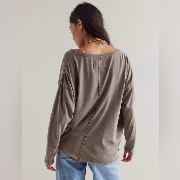 FREE PEOPLE LONG SLEEVE T- NEVER WORN - Picture 2 of 6